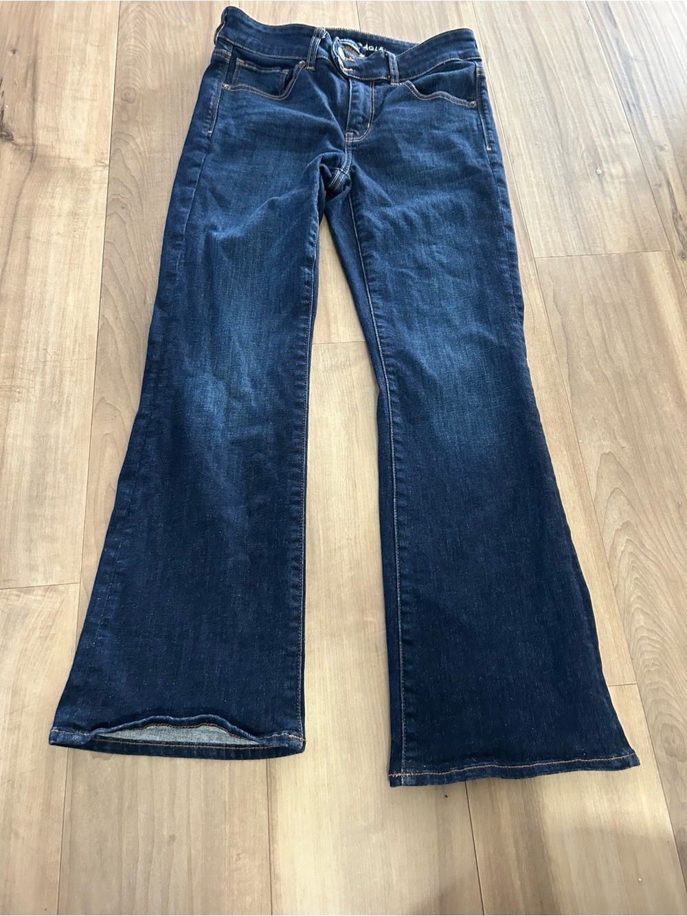 American Eagle Jeans size 8 Short, kick boot style dark blue Next Level Stretch